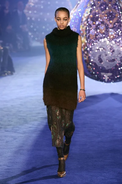 Look 54